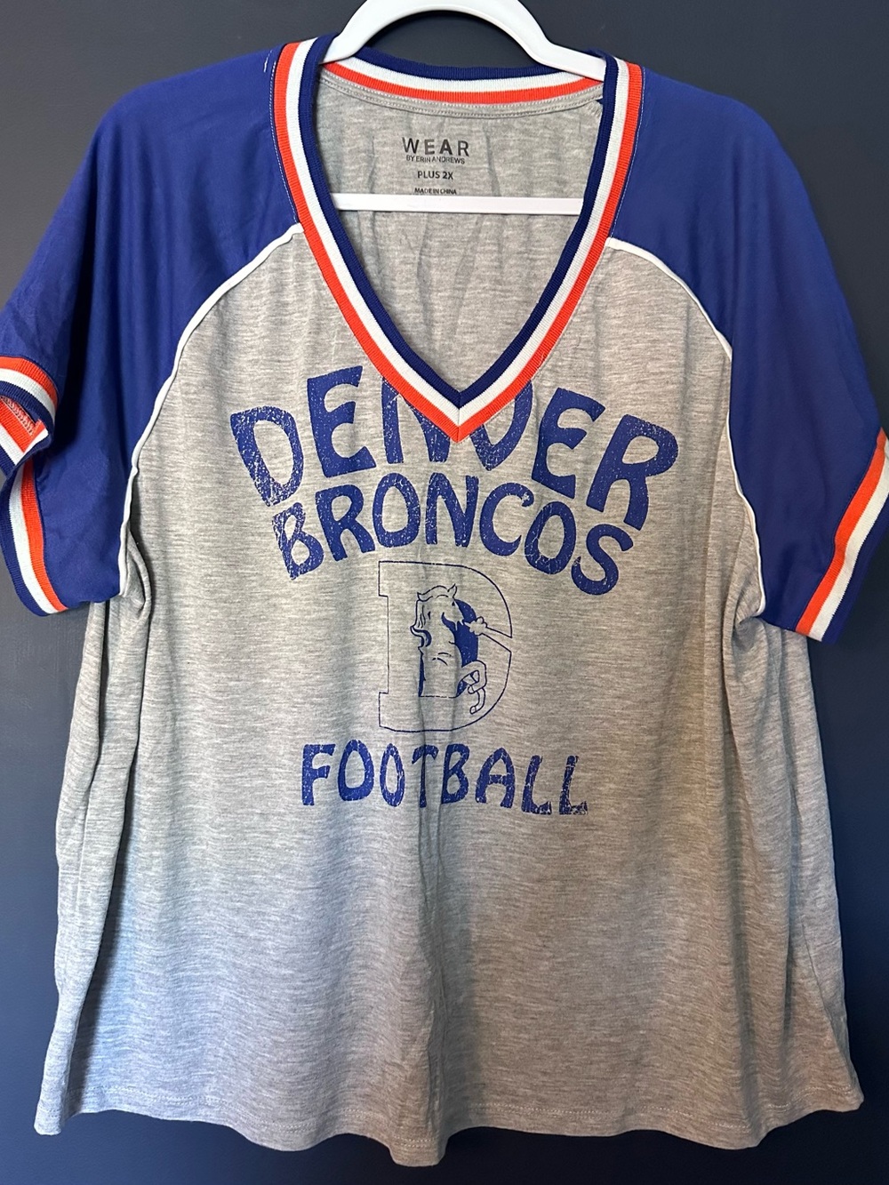 Women’s Denver Broncos cropped Raglan throwback tee shirt